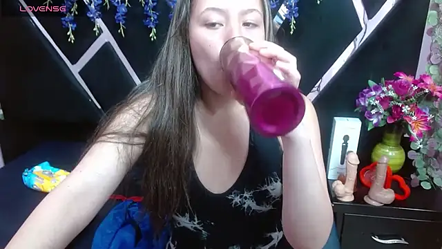 Snapshot of alison_deep chatting on March 10, 2025, 1:32 pm alison deep online show from March 10, 2025, 1:32 pm