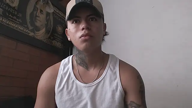 Snapshot of Thiago_x_Sahara chatting on January 13, 2025, 11:52 am Thiago x Sahara online show from January 13, 2025, 11:52 am