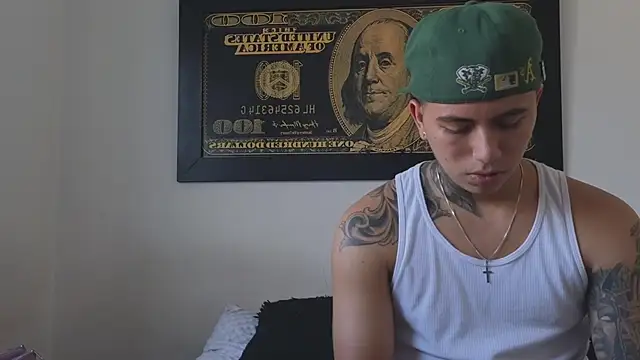 Snapshot of Thiago_x_Sahara chatting on September 22, 2025, 12:51 pm Thiago x Sahara online show from September 22, 2025, 12:51 pm