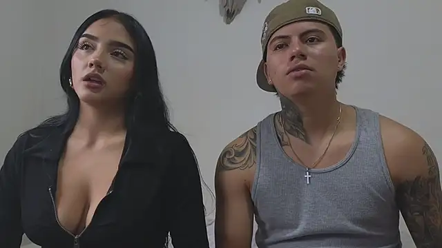 Snapshot of Thiago_x_Sahara chatting on November 16, 2025, 12:00 pm Thiago x Sahara online show from November 16, 2025, 12:00 pm