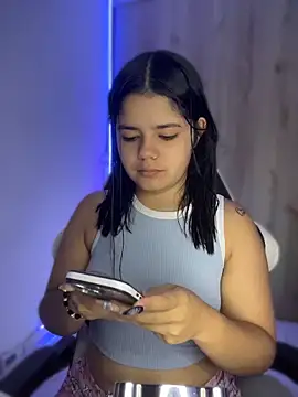 pretty angela1 online show from April 23, 2026, 4:24 am