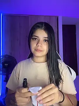 pretty angela1 online show from June 17, 2026, 8:17 am
