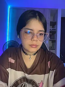 pretty angela1 online show from June 26, 2026, 9:57 am