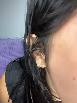 pretty angela1 online show from July 11, 2026, 4:59 am