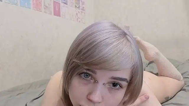 Snapshot of emodreamgirl chatting on April 8, 2026, 4:29 pm emodreamgirl online show from April 8, 2026, 4:29 pm