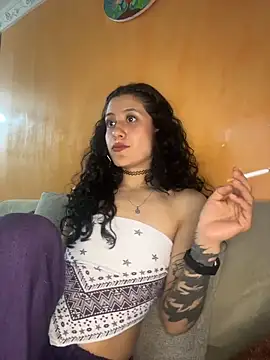 Snapshot of indira_k chatting on June 16, 2026, 12:57 am indira k online show from June 16, 2026, 12:57 am