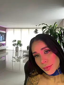 Snapshot of Karol_Towers chatting on January 7, 2025, 7:59 pm Karol Towers online show from January 7, 2025, 7:59 pm