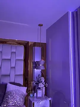 Snapshot of Karol_Towers chatting on February 15, 2025, 12:15 am Karol Towers online show from February 15, 2025, 12:15 am