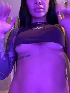 Snapshot of Karol_Towers chatting on March 1, 2025, 4:26 am Karol Towers online show from March 1, 2025, 4:26 am