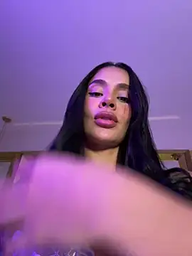 Snapshot of Karol_Towers chatting on March 11, 2025, 9:48 pm Karol Towers online show from March 11, 2025, 9:48 pm