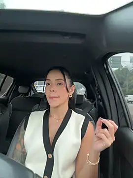 Snapshot of Karol_Towers chatting on October 23, 2025, 9:57 pm Karol Towers online show from October 23, 2025, 9:57 pm