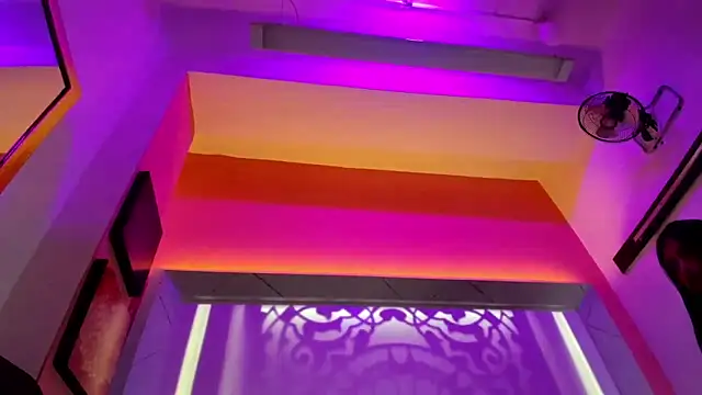 Chloe Martini online show from June 19, 2026, 3:44 am