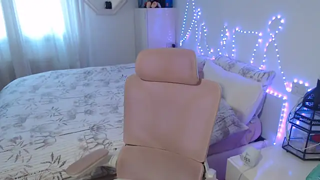 Snapshot of LasolitaAuri chatting on March 27, 2026, 3:56 pm LasolitaAuri online show from March 27, 2026, 3:56 pm