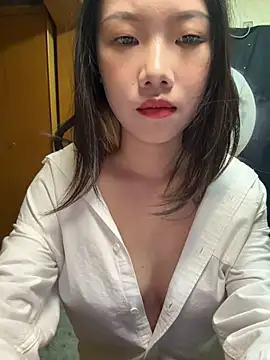 Snapshot of berberson chatting on February 24, 2025, 1:53 pm berberson online show from February 24, 2025, 1:53 pm