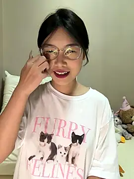 Snapshot of berberson chatting on October 22, 2025, 1:22 pm berberson online show from October 22, 2025, 1:22 pm