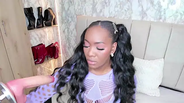 whiitneyfox online show from September 11, 2025, 11:27 pm