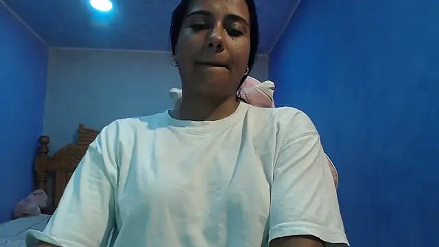 Snapshot of Coral0403 chatting on December 23, 2025, 2:09 am Coral0403 online show from December 23, 2025, 2:09 am