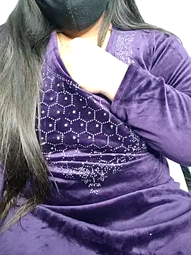 tanvihot2 online show from November 26, 2025, 4:24 am