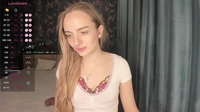 Snapshot of A_delina chatting on December 20, 2025, 4:36 pm A delina online show from December 20, 2025, 4:36 pm