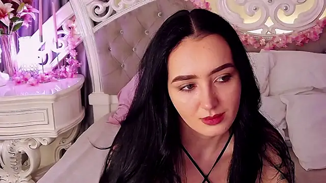 KimKhallifa online show from February 18, 2026, 5:25 am