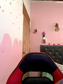 emmariders2 online show from October 6, 2025, 4:26 pm