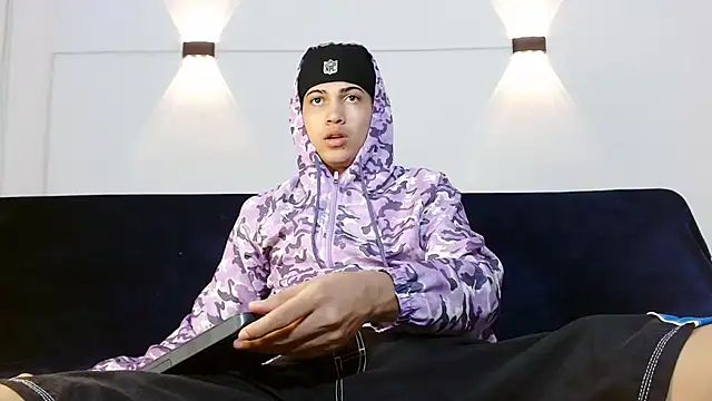 Snapshot of Br4ndxpimm chatting on October 11, 2025, 3:10 pm Br4ndxpimm online show from October 11, 2025, 3:10 pm