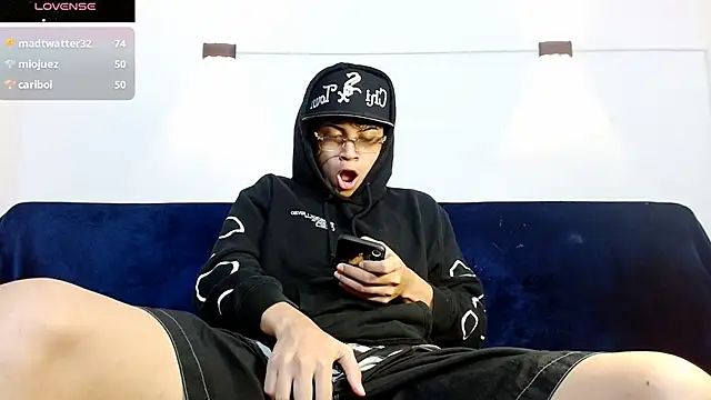 Snapshot of Br4ndxpimm chatting on October 23, 2025, 1:43 pm Br4ndxpimm online show from October 23, 2025, 1:43 pm