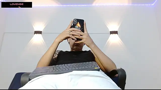 Snapshot of Br4ndxpimm chatting on October 26, 2025, 6:58 pm Br4ndxpimm online show from October 26, 2025, 6:58 pm