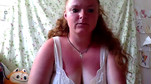 Snapshot of Rae_Jeannie chatting on July 2, 2026, 7:36 am Rae Jeannie online show from July 2, 2026, 7:36 am