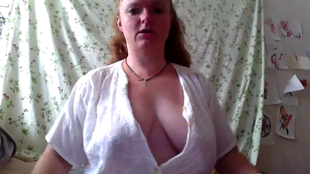 Snapshot of Rae_Jeannie chatting on July 11, 2026, 7:11 am Rae Jeannie online show from July 11, 2026, 7:11 am