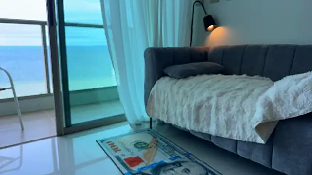 Snapshot of Carolyn_Smith chatting on September 29, 2025, 1:11 am Carolyn Smith online show from September 29, 2025, 1:11 am