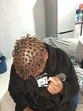 Snapshot of Redfucks333 chatting on March 6, 2026, 9:33 pm Redfucks333 online show from March 6, 2026, 9:33 pm