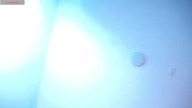 Snapshot of Alana_Roth chatting on March 19, 2025, 5:52 am Alana Roth online show from March 19, 2025, 5:52 am