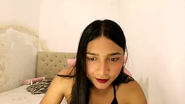 Miss noah18 online show from April 25, 2026, 9:56 pm