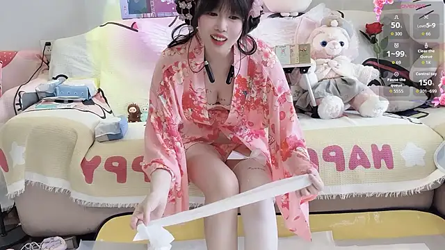 Snapshot of Alien1227 chatting on October 19, 2025, 6:25 am Alien1227 online show from October 19, 2025, 6:25 am