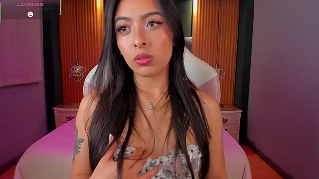 Camila dupont online show from September 13, 2025, 4:01 am