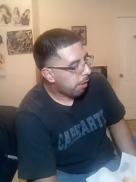 Snapshot of k1oudE chatting on October 24, 2025, 5:04 am k1oudE online show from October 24, 2025, 5:04 am