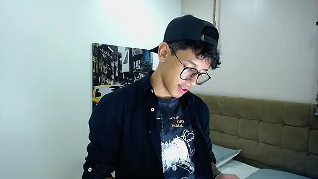 Snapshot of RyanPricee chatting on January 17, 2025, 7:49 pm RyanPricee online show from January 17, 2025, 7:49 pm