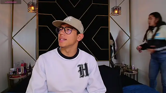 Snapshot of RyanPricee chatting on October 23, 2025, 4:12 am RyanPricee online show from October 23, 2025, 4:12 am