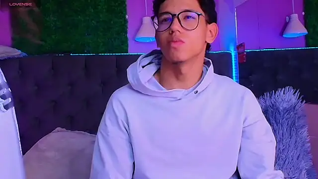 RyanPricee online show from March 15, 2026, 4:18 am