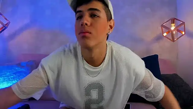 Snapshot of Angel_Khouri chatting on March 8, 2025, 3:06 am Angel Khouri online show from March 8, 2025, 3:06 am