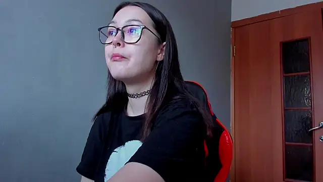 Snapshot of kittenrisha chatting on January 17, 2025, 8:02 am kittenrisha online show from January 17, 2025, 8:02 am