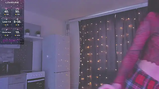 kittenrisha online show from January 6, 2026, 4:49 am