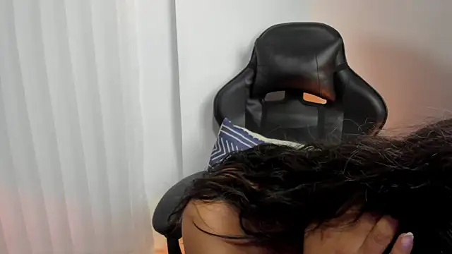 Snapshot of Xewa_ chatting on February 11, 2025, 11:44 pm Xewa online show from February 11, 2025, 11:44 pm