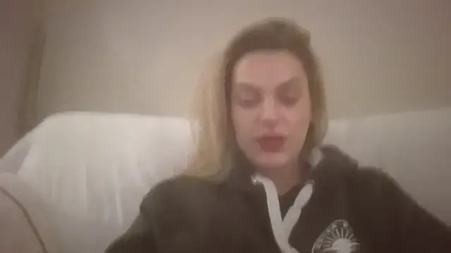 Gigi-Honey online show from December 4, 2025, 10:40 pm