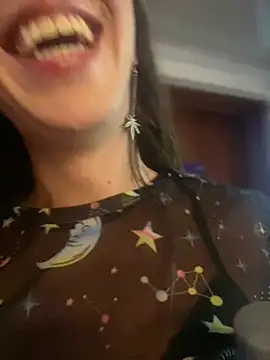 Sara Davina online show from June 24, 2026, 4:11 am