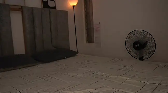 Snapshot of womantall99 chatting on December 30, 2024, 10:10 am womantall99 online show from December 30, 2024, 10:10 am