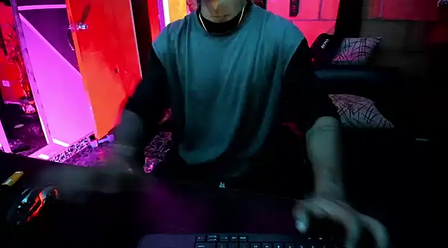 Adam Valenciia online show from March 1, 2025, 4:26 am