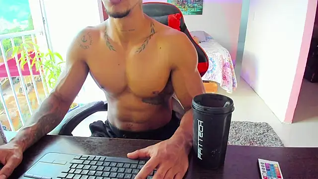 Adam Valenciia online show from September 13, 2025, 10:42 pm