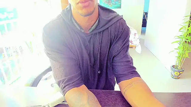 Adam Valenciia online show from October 25, 2025, 10:15 pm